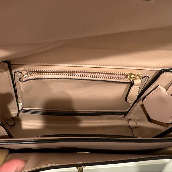 Pink purse - Picture 4 of 4